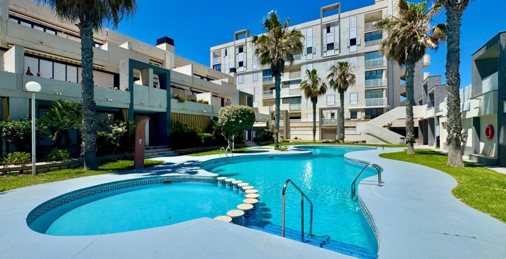 Resale - Apartments - Torrevieja - La Mata