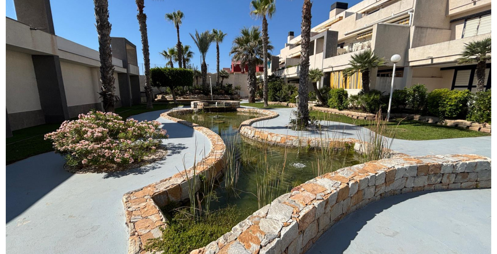 Resale - Apartments - Torrevieja - La Mata