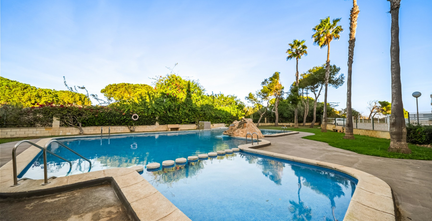 Resale - Apartments - Torrevieja - La Mata