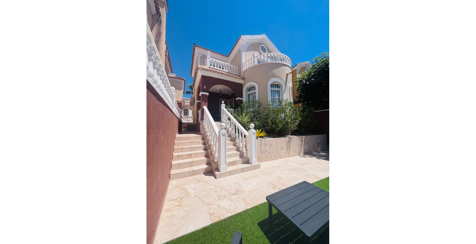 Resale - Villa - Orihuela Costa - Villamartín