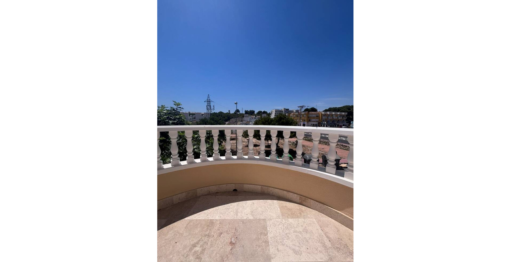 Resale - Villa - Orihuela Costa - Villamartín