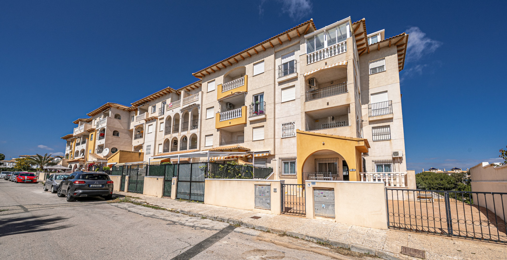Resale - Apartment / flat - La Zenia - Beachside