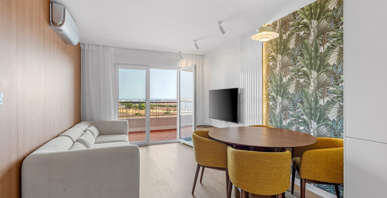 Resale - Apartment / flat - Torrevieja - Punta prima