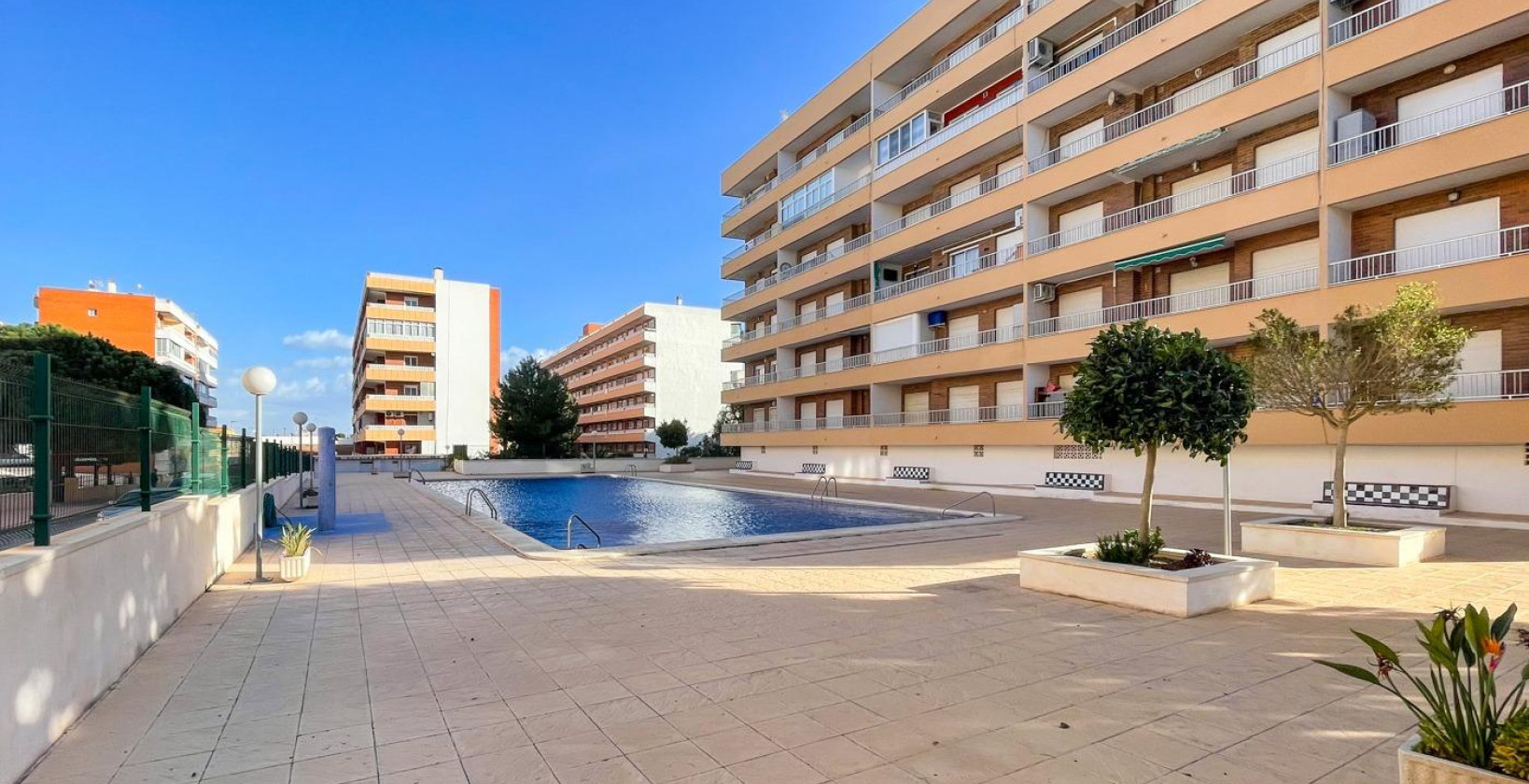 Resale - Apartment / flat - Torrevieja - Punta prima