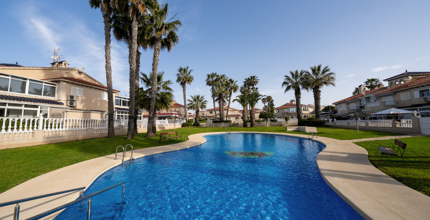 Resale - Apartment / flat - Playa Flamenca - Zenia Mar