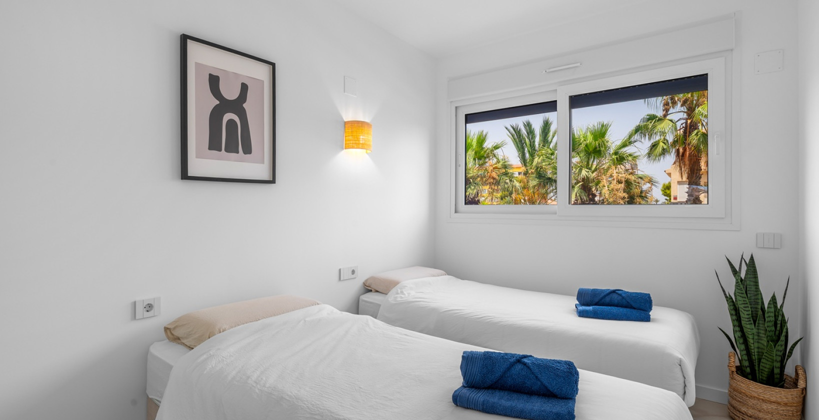Resale - Apartments - Orihuela Costa - Punta Prima