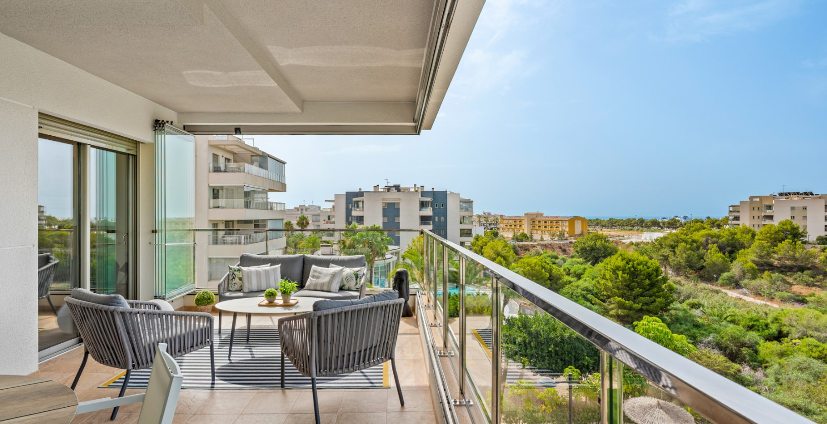 Resale - Apartment / flat - Orihuela Costa - Villamartín