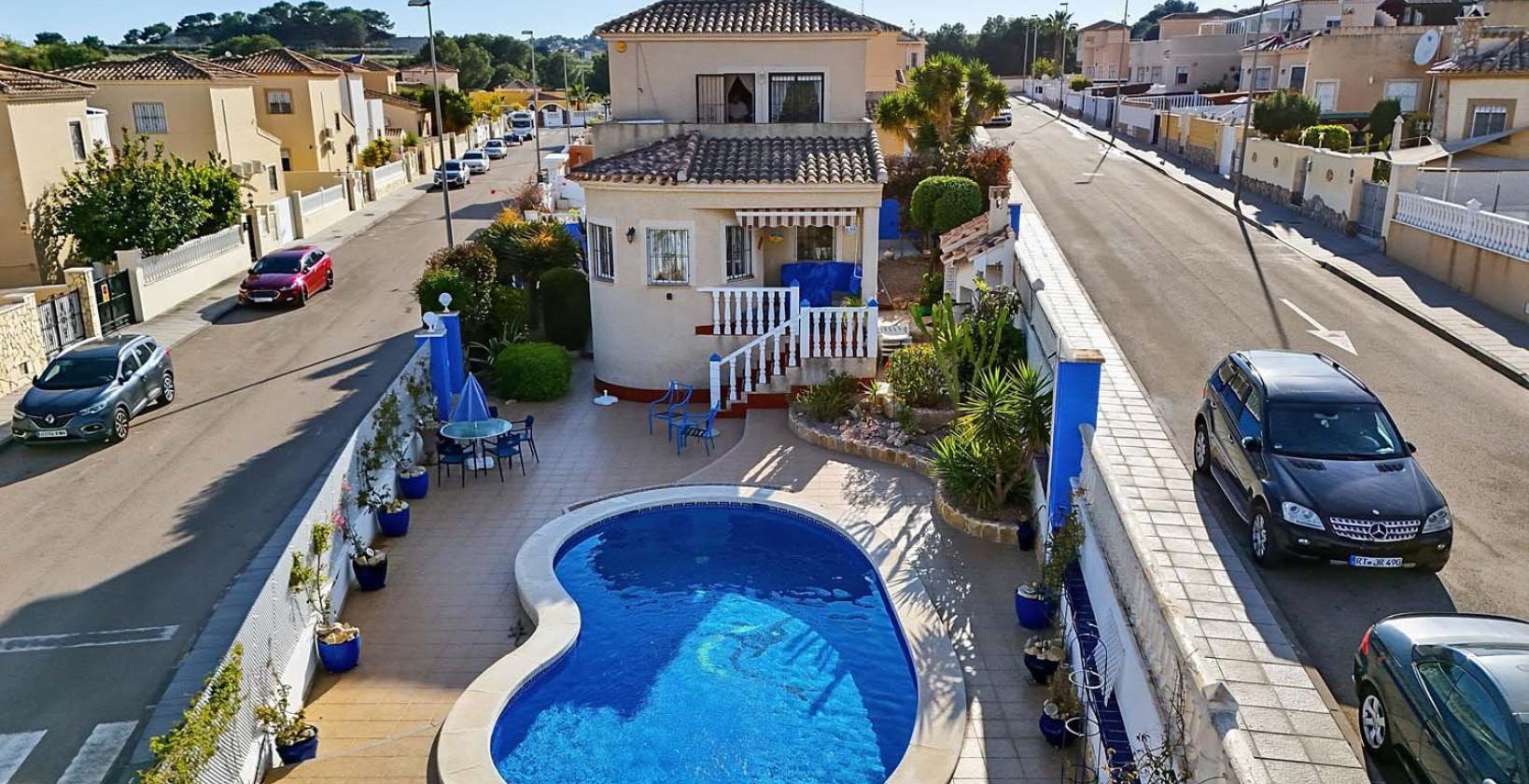 Resale - Villa - Pinar de Campoverde