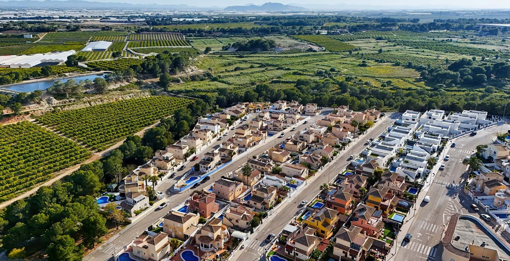 Resale - Villa - Pinar de Campoverde