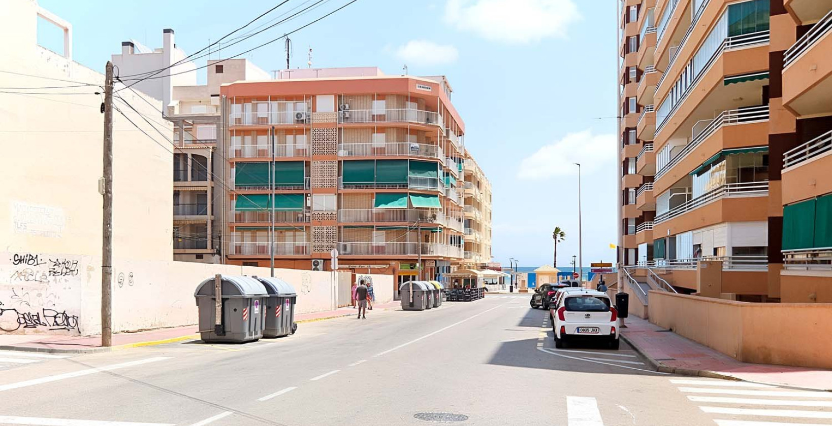 Resale - Apartment / flat - La Mata