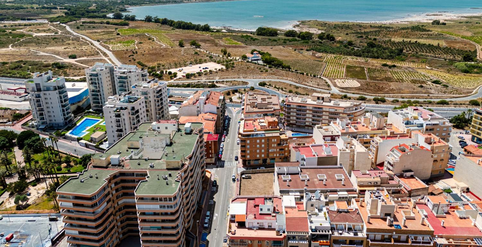 Resale - Apartment / flat - La Mata