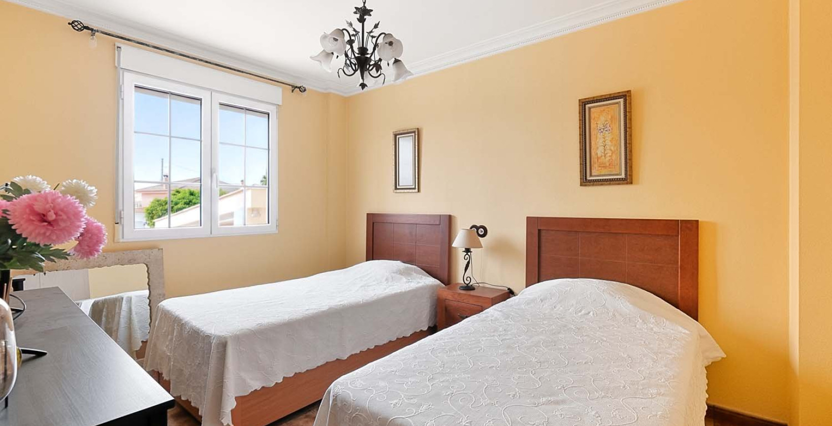 Resale - Villa - Bigastro