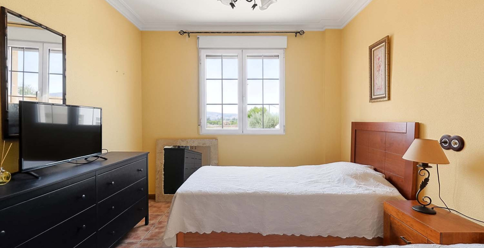 Resale - Villa - Bigastro