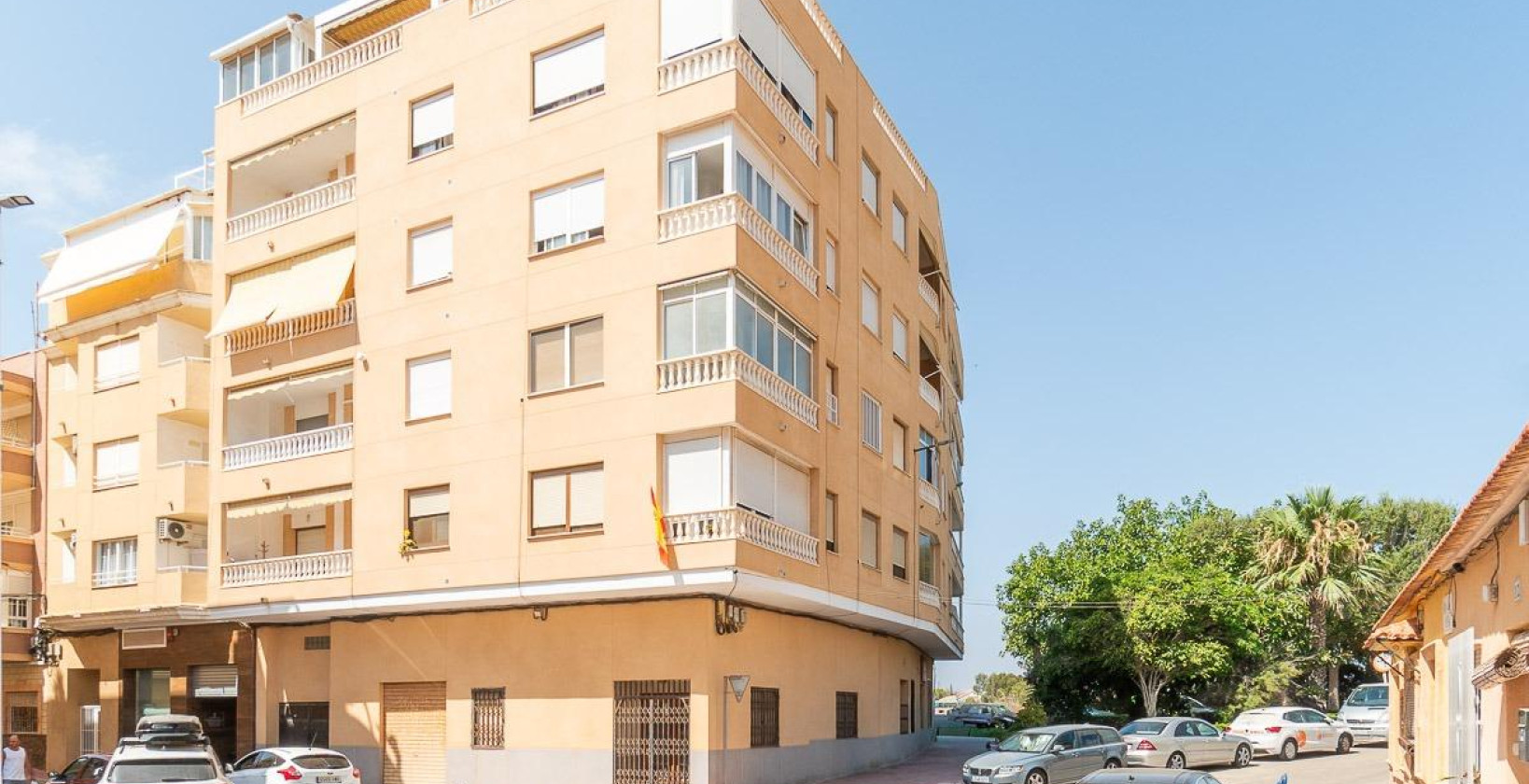 Resale - Apartment / flat - Torrevieja - La Mata pueblo