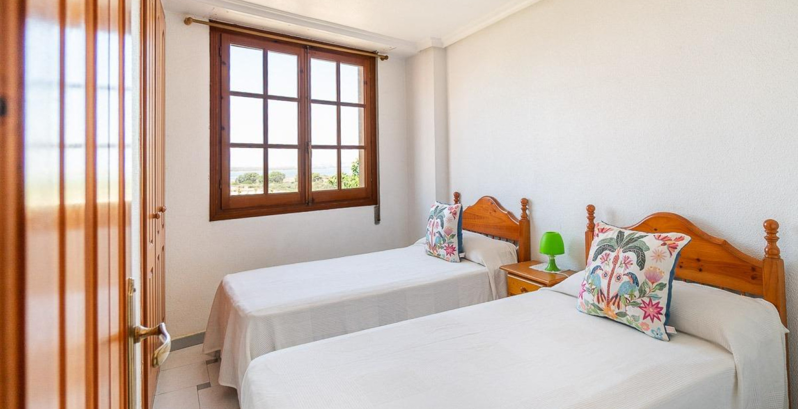 Resale - Apartment / flat - Torrevieja - La Mata pueblo