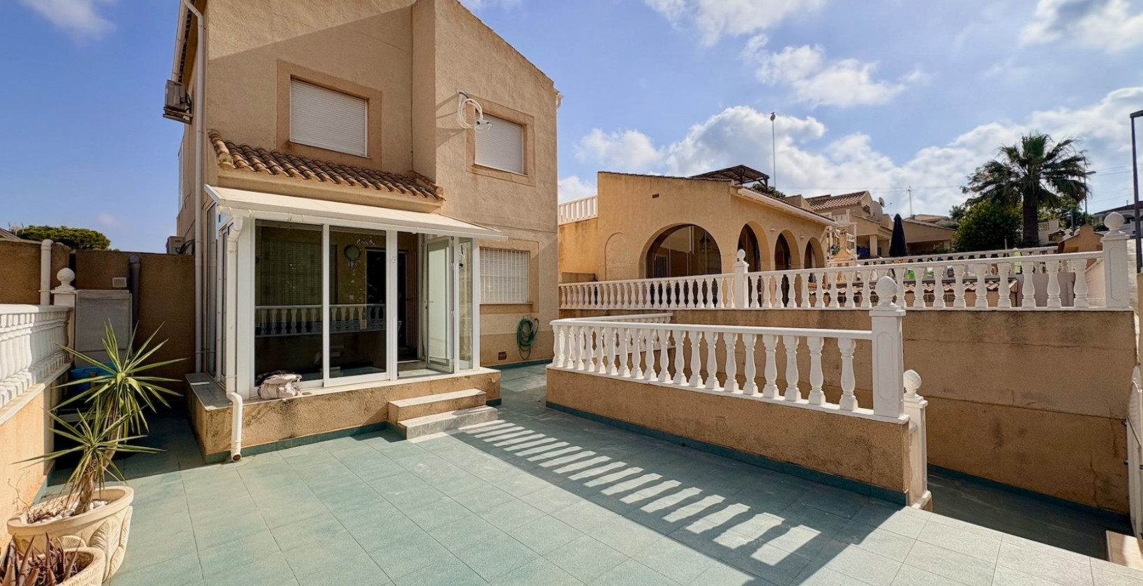 Resale - Villa - Orihuela Costa - Los Balcones