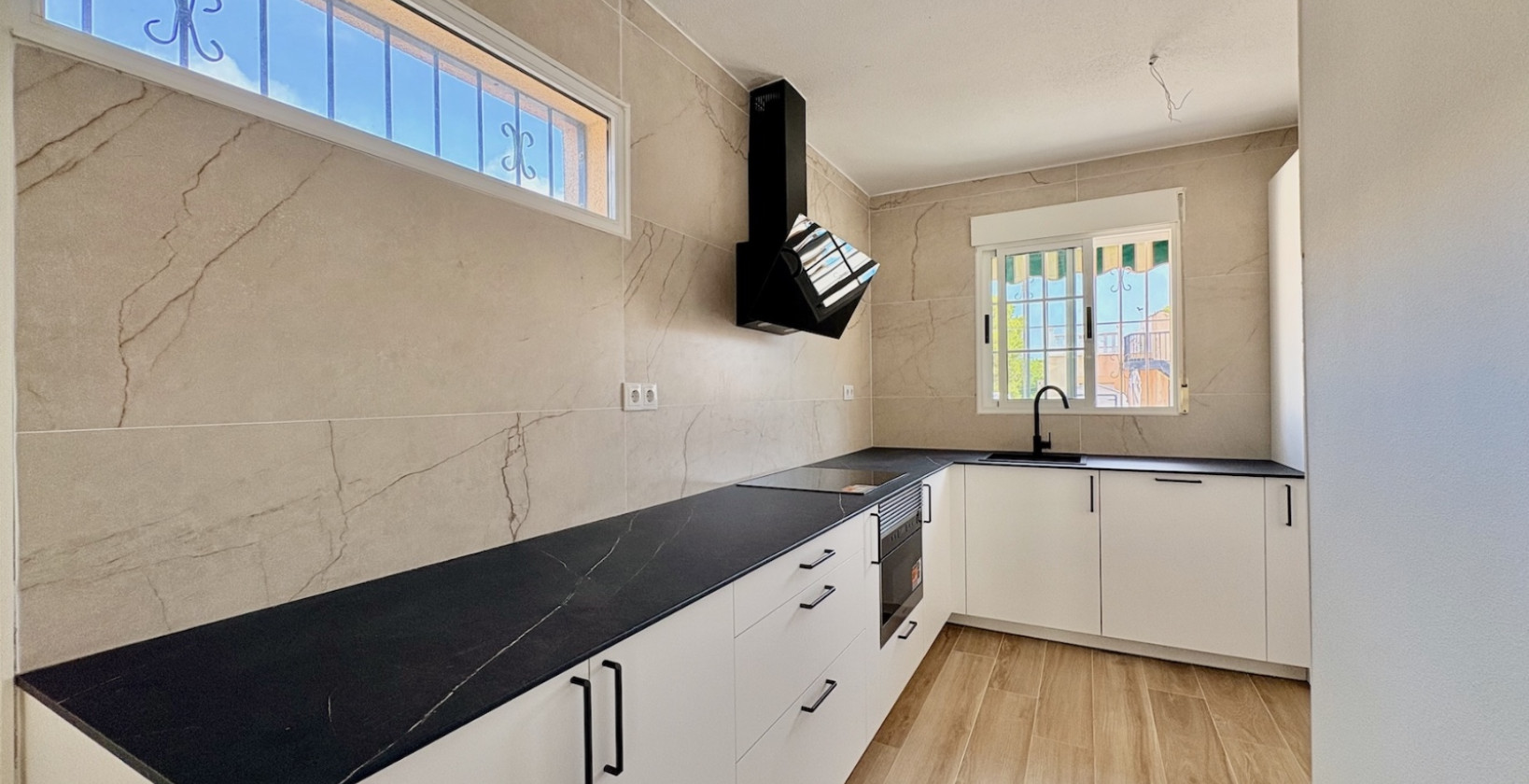 Resale - Villa - Orihuela Costa - Los Balcones
