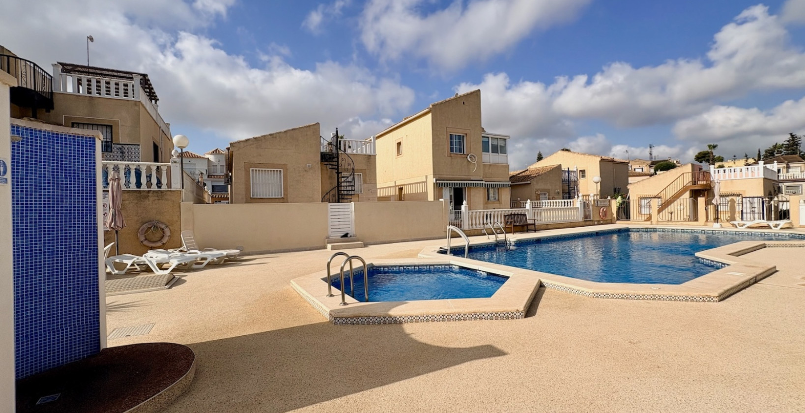 Resale - Villa - Orihuela Costa - Los Balcones