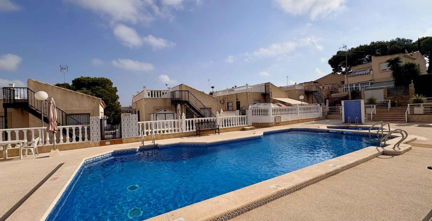Resale - Villa - Orihuela Costa - Los Balcones