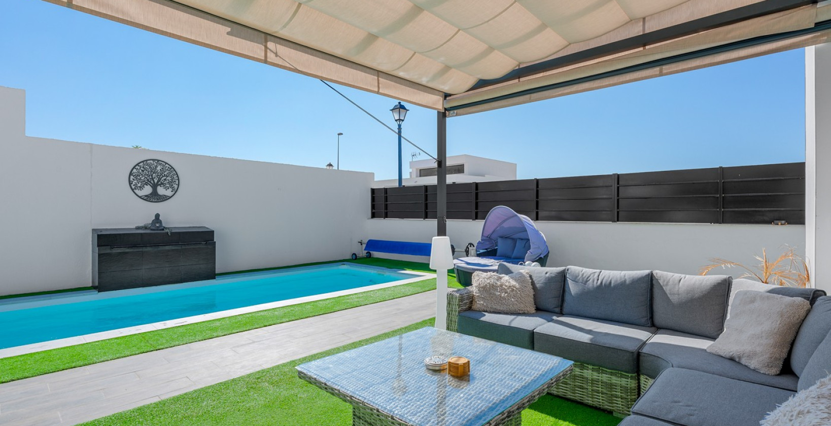 Resale - Villa - Fortuna - Urbanizacion las kalendas