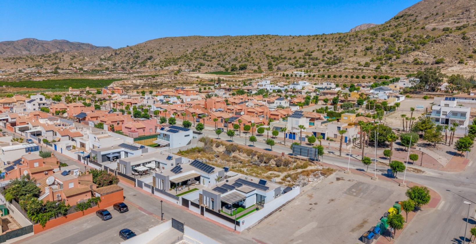 Resale - Villa - Fortuna - Urbanizacion las kalendas