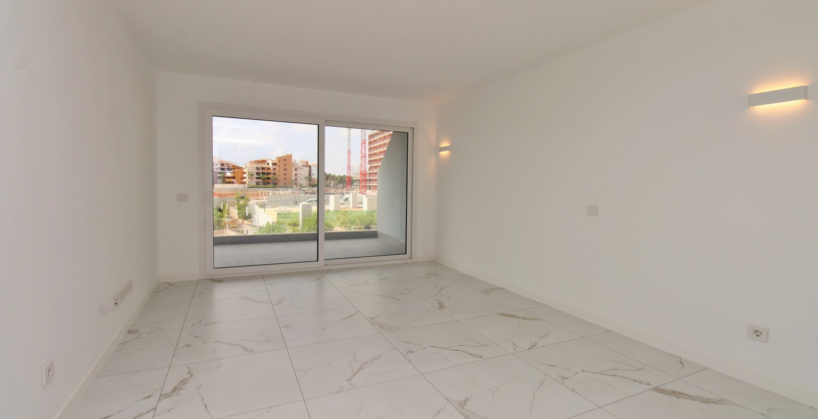 Resale - Apartment / flat - Torrevieja - Punta Prima
