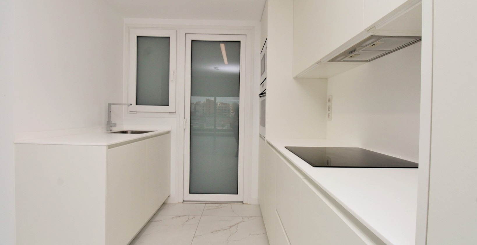Resale - Apartment / flat - Torrevieja - Punta Prima