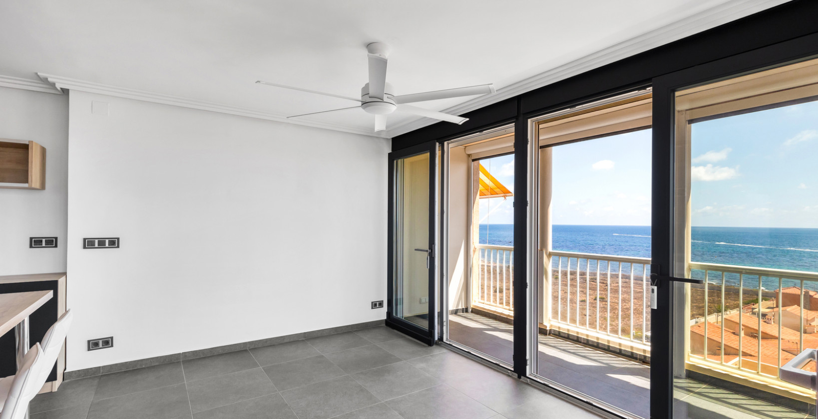 Resale - Apartment / flat - Torrevieja - Rocio del mar