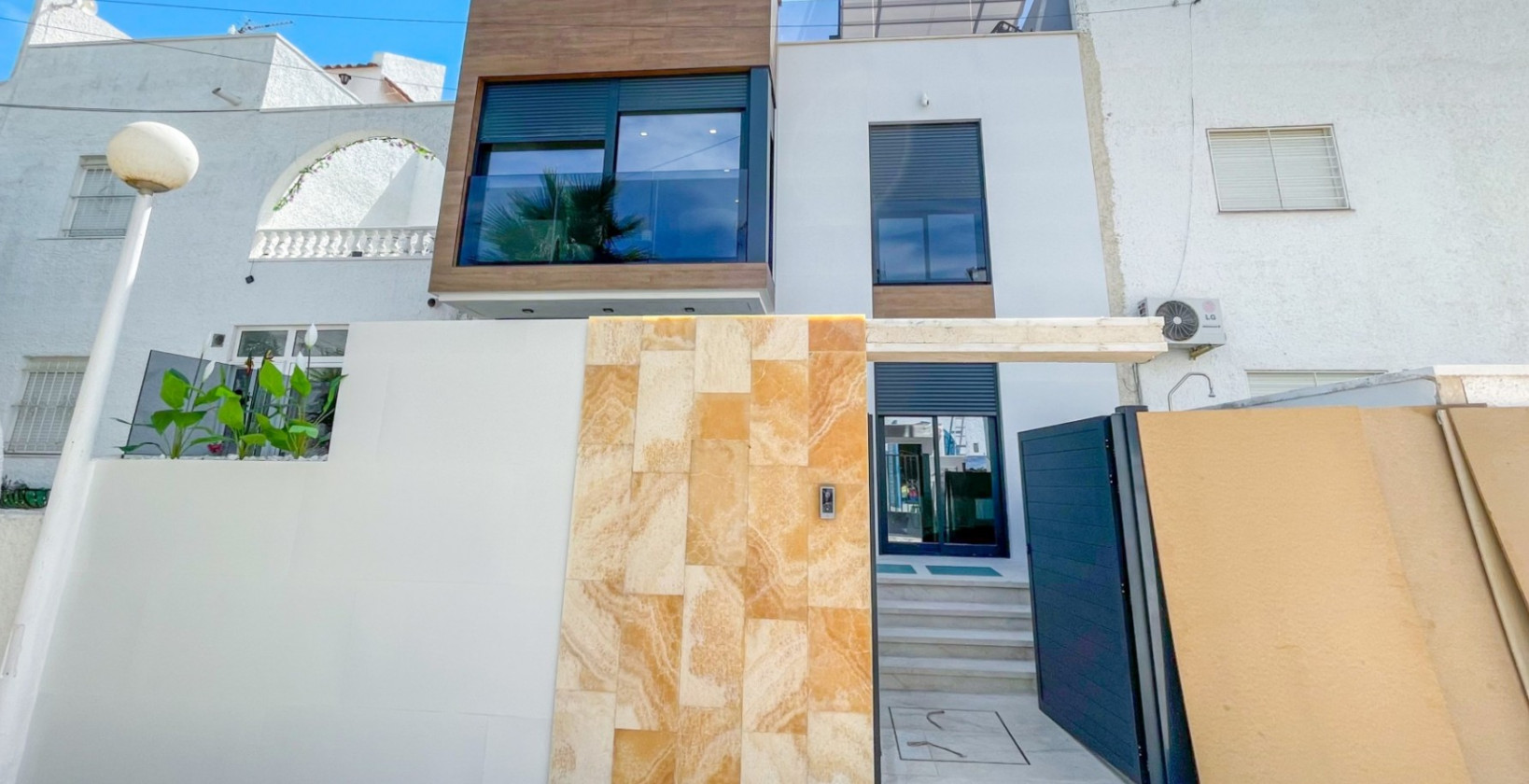 Resale - Townhouse - Torrevieja - Nueva Torrevieja - Aguas Nuevas
