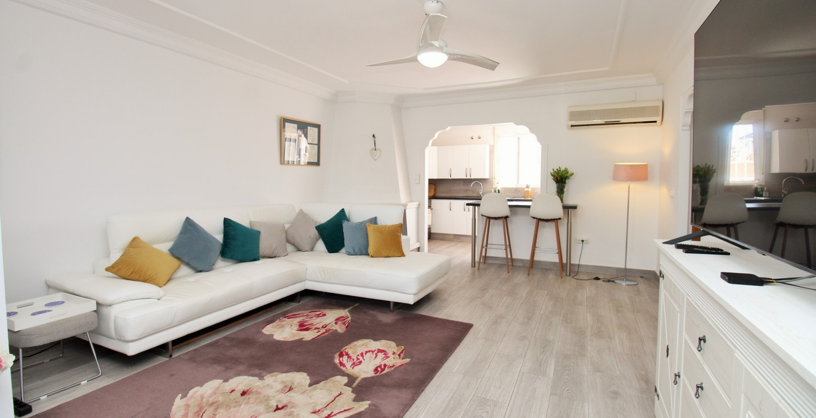 Resale - Apartment / flat - Villamartín - Las Violetas