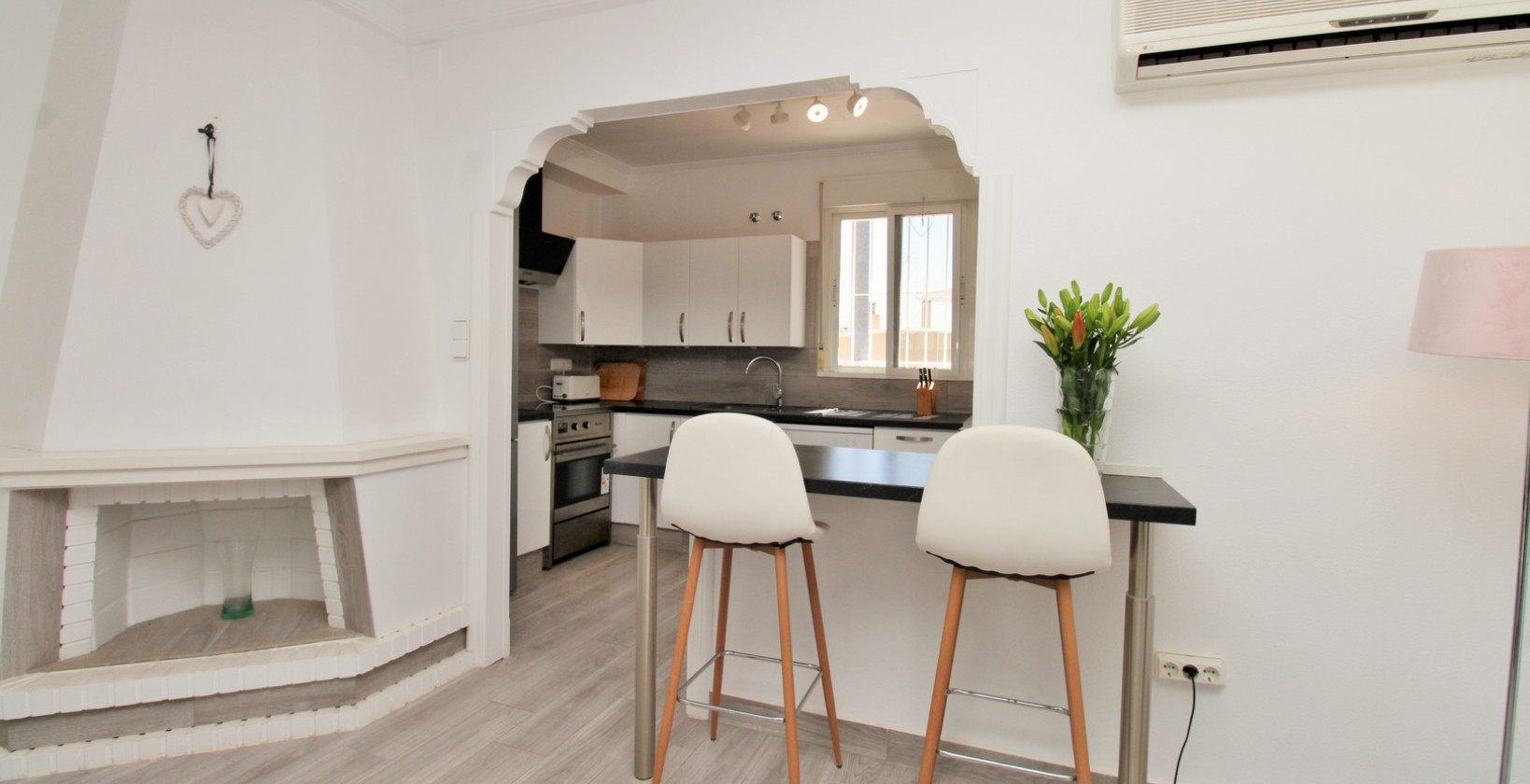 Resale - Apartment / flat - Villamartín - Las Violetas