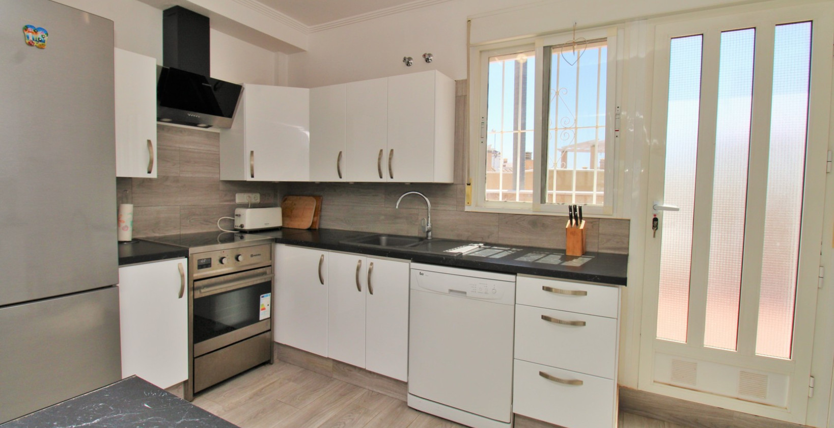 Resale - Apartment / flat - Villamartín - Las Violetas