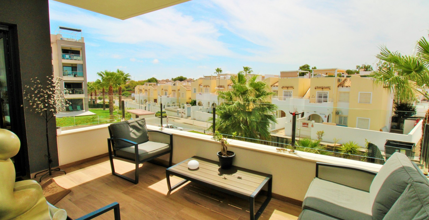 Återförsäljning - Lägenhet / lägenhet - Villamartín - Villamartin