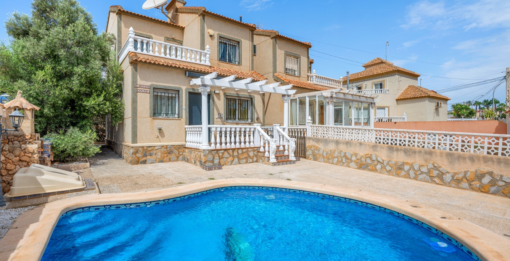 Resale - Villa - Orihuela Costa - El Galan