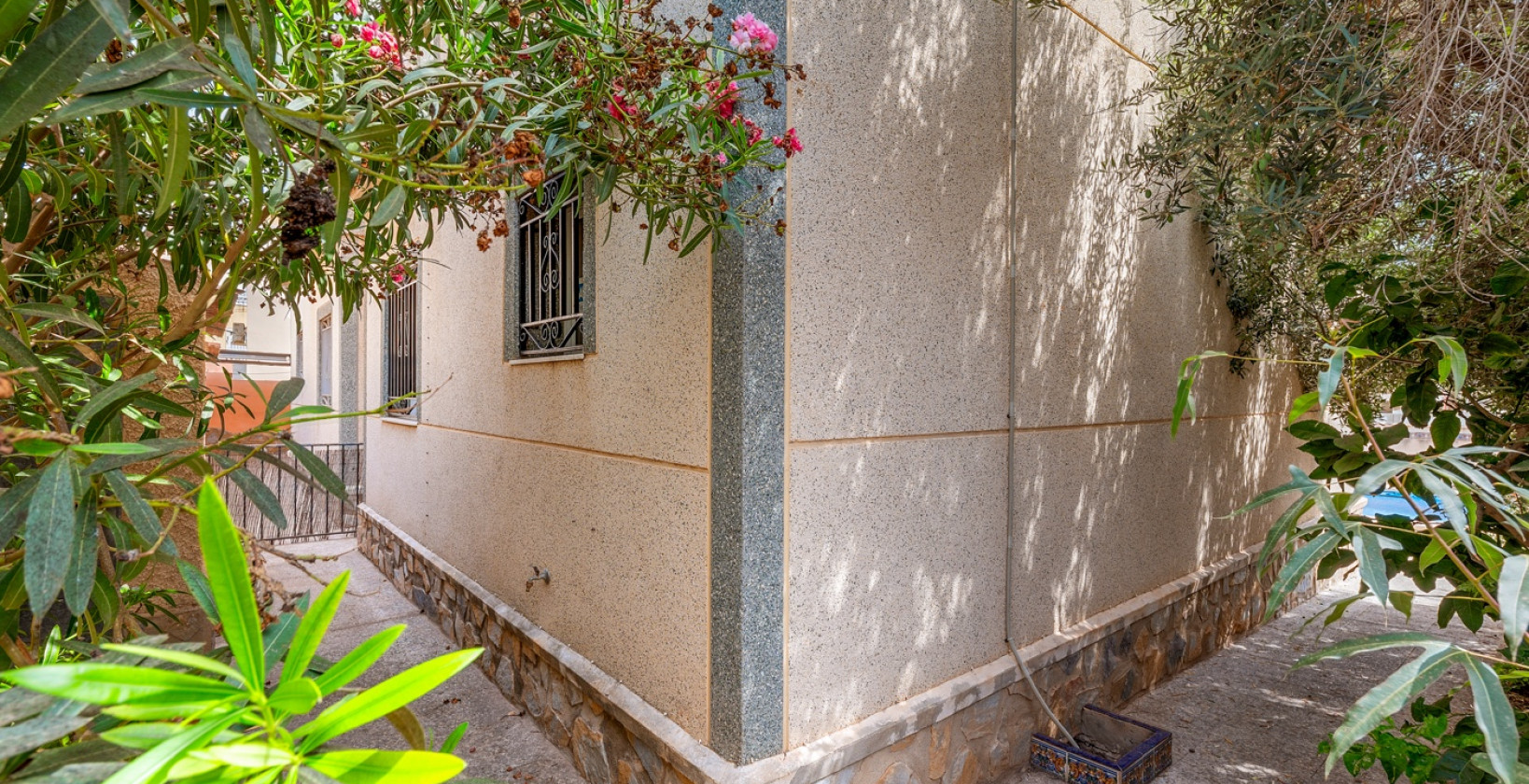 Resale - Villa - Orihuela Costa - El Galan