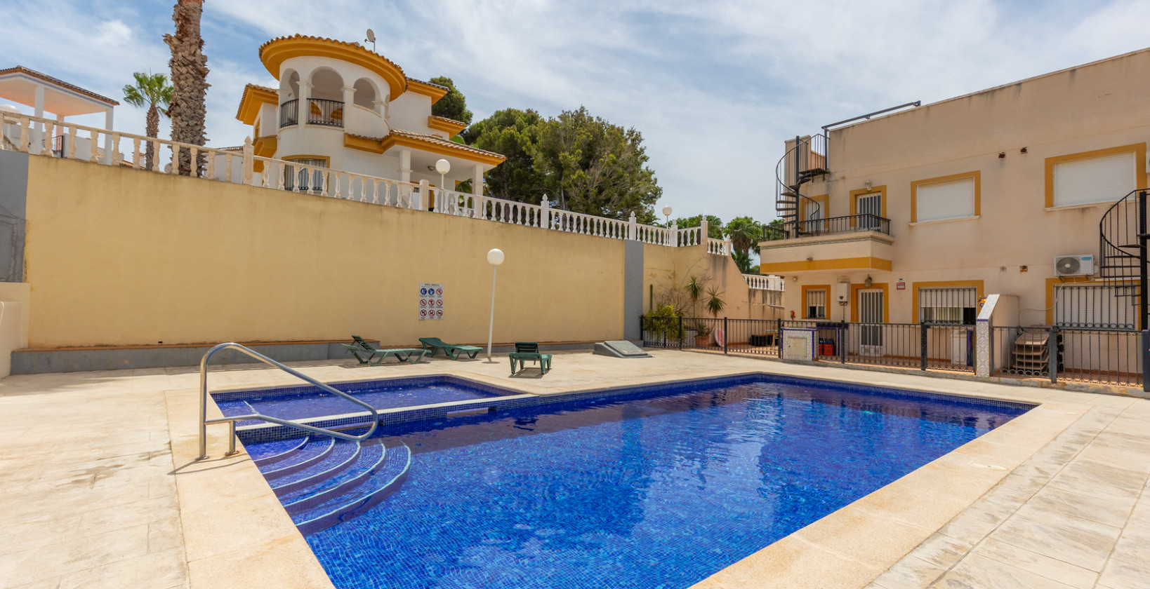 Återförsäljning - Lägenhet / lägenhet - Orihuela Costa - Villamartin