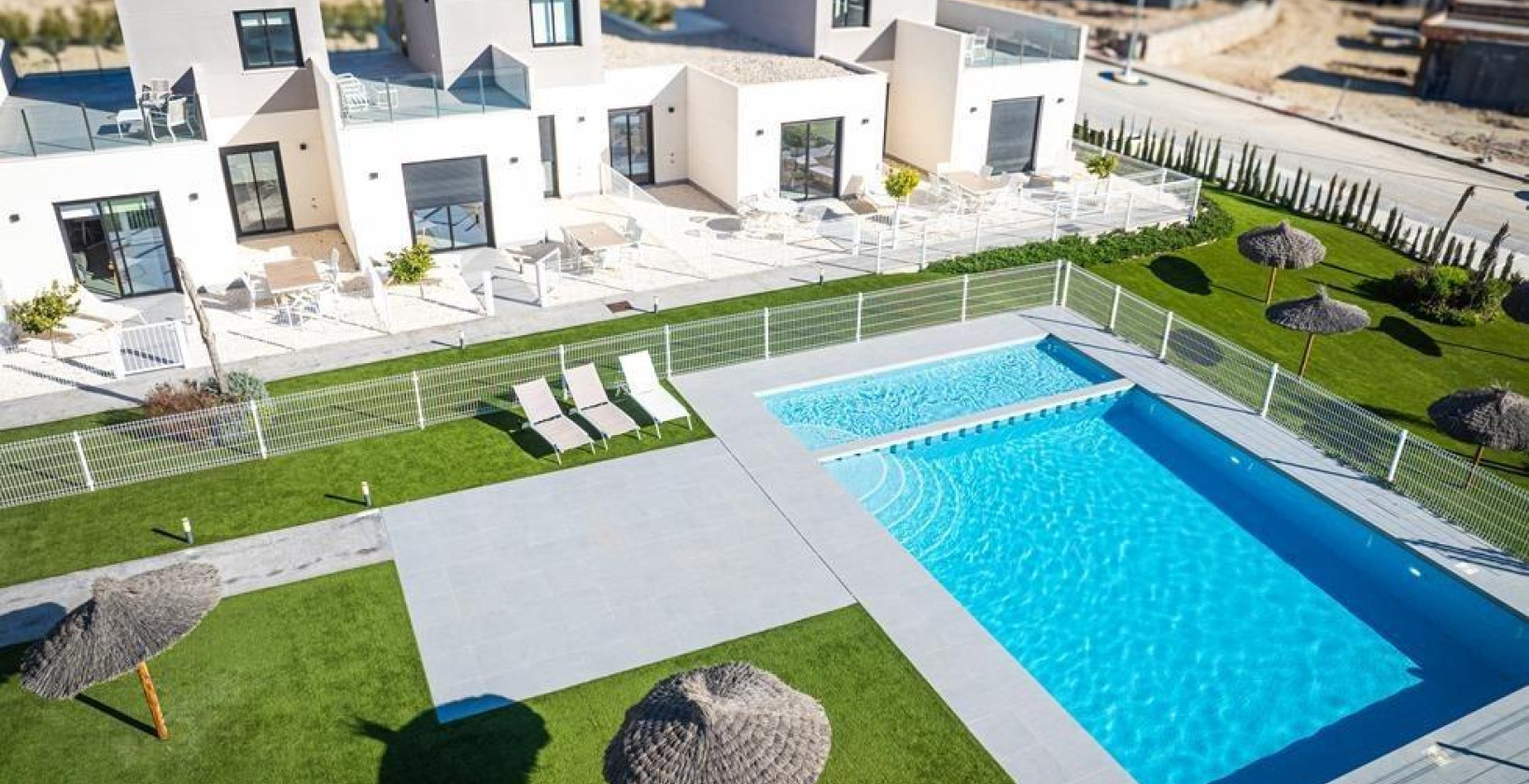 Nueva construcción  - Chalet - BAÑOS Y MENDIGO - Altaona Golf