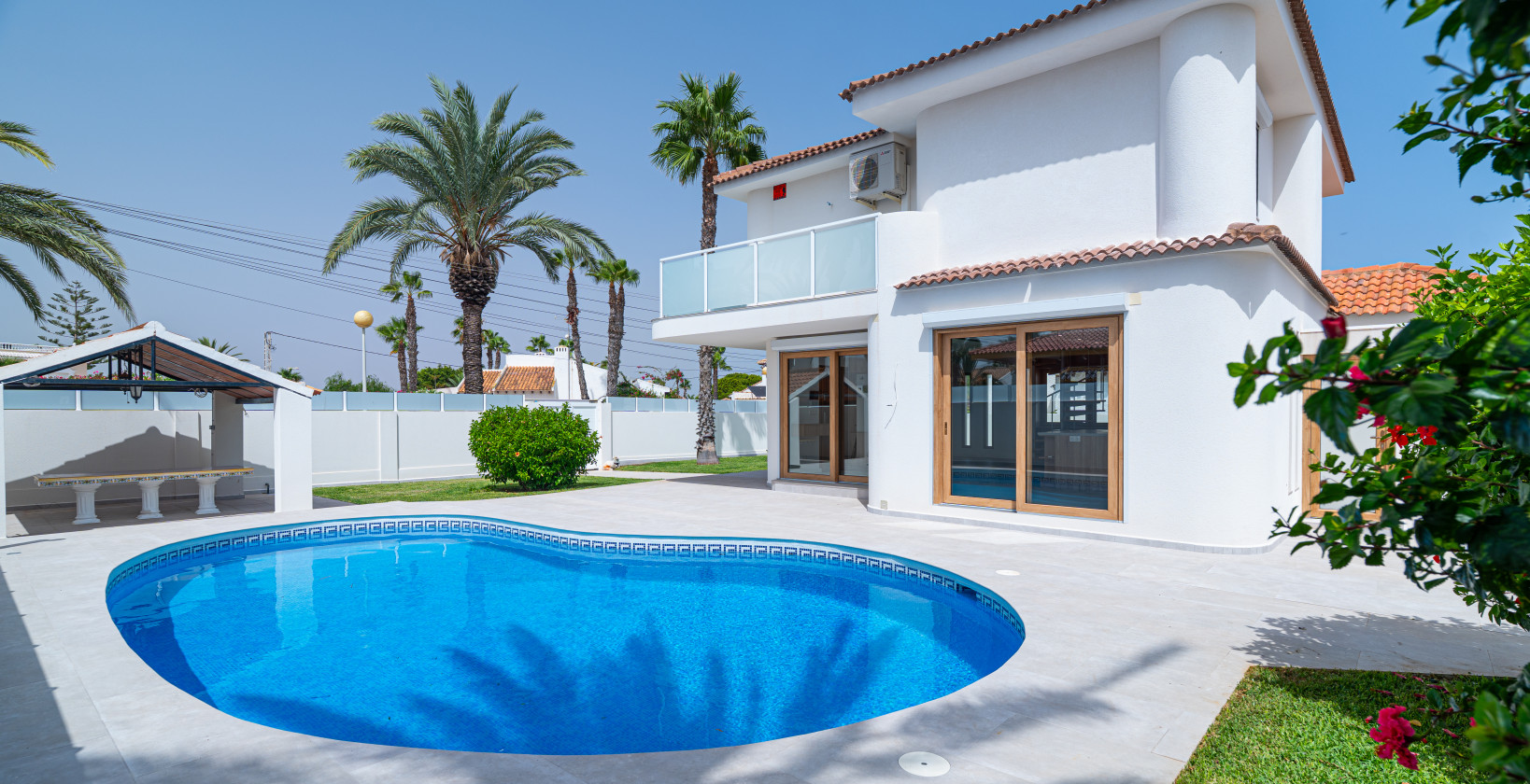 Återförsäljning - Villa - Cabo Roig