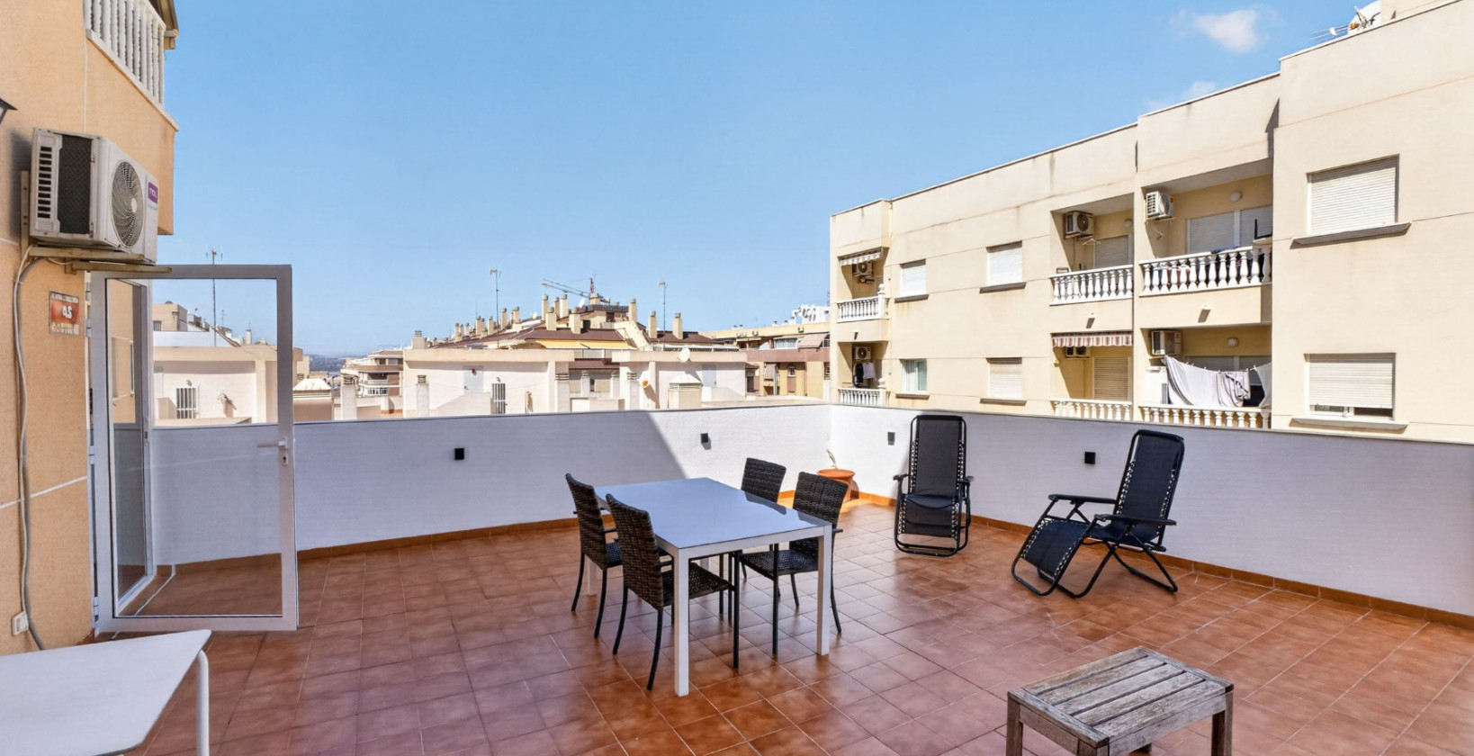 Resale - Apartment / flat - Torrevieja - Centro