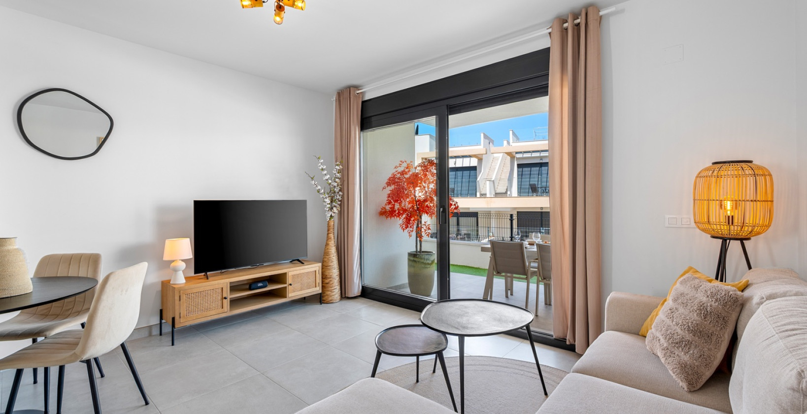 Resale - Apartments - Orihuela Costa - Villamartín
