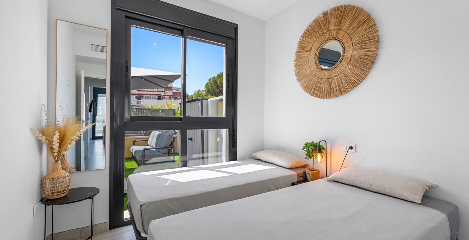 Resale - Apartments - Orihuela Costa - Villamartín