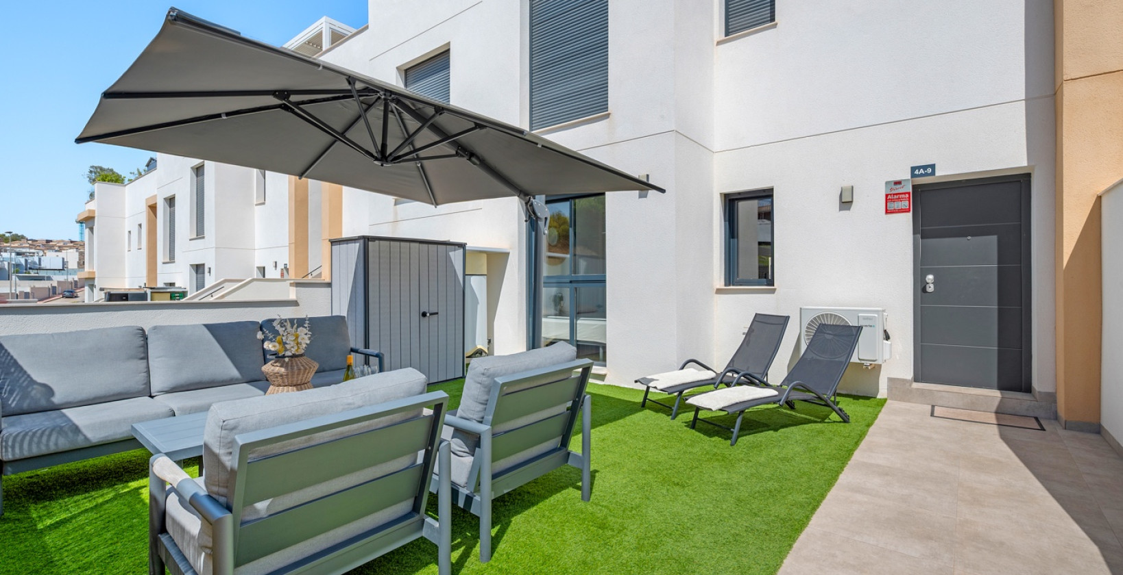 Resale - Apartments - Orihuela Costa - Villamartín