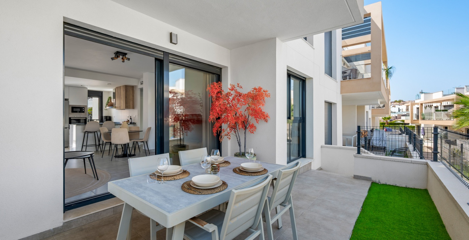 Resale - Apartments - Orihuela Costa - Villamartín