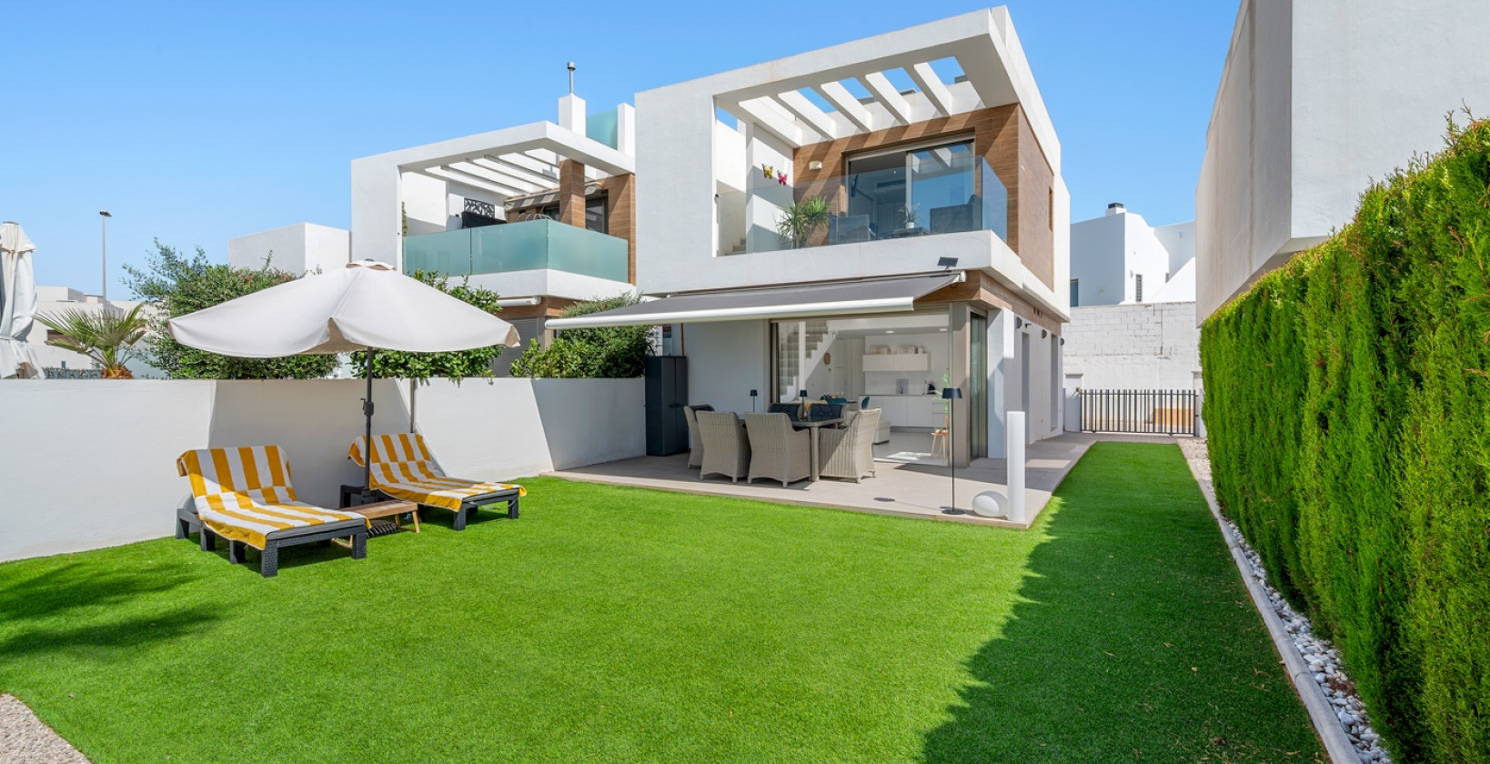 Resale - Villa - Orihuela Costa - Villamartín