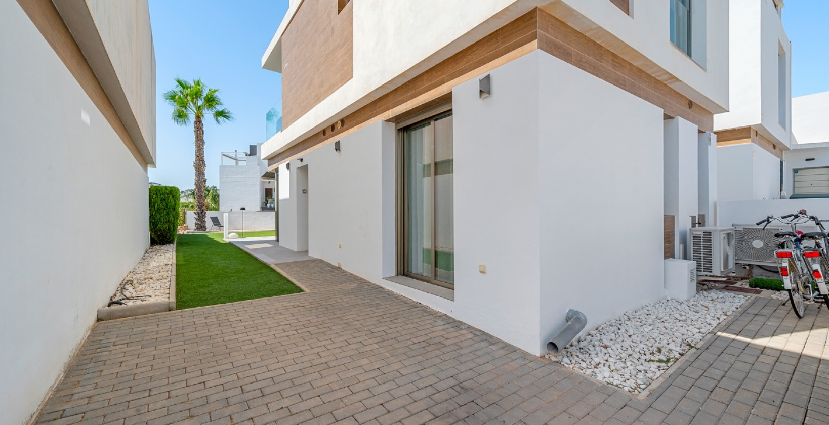 Resale - Villa - Orihuela Costa - Villamartín