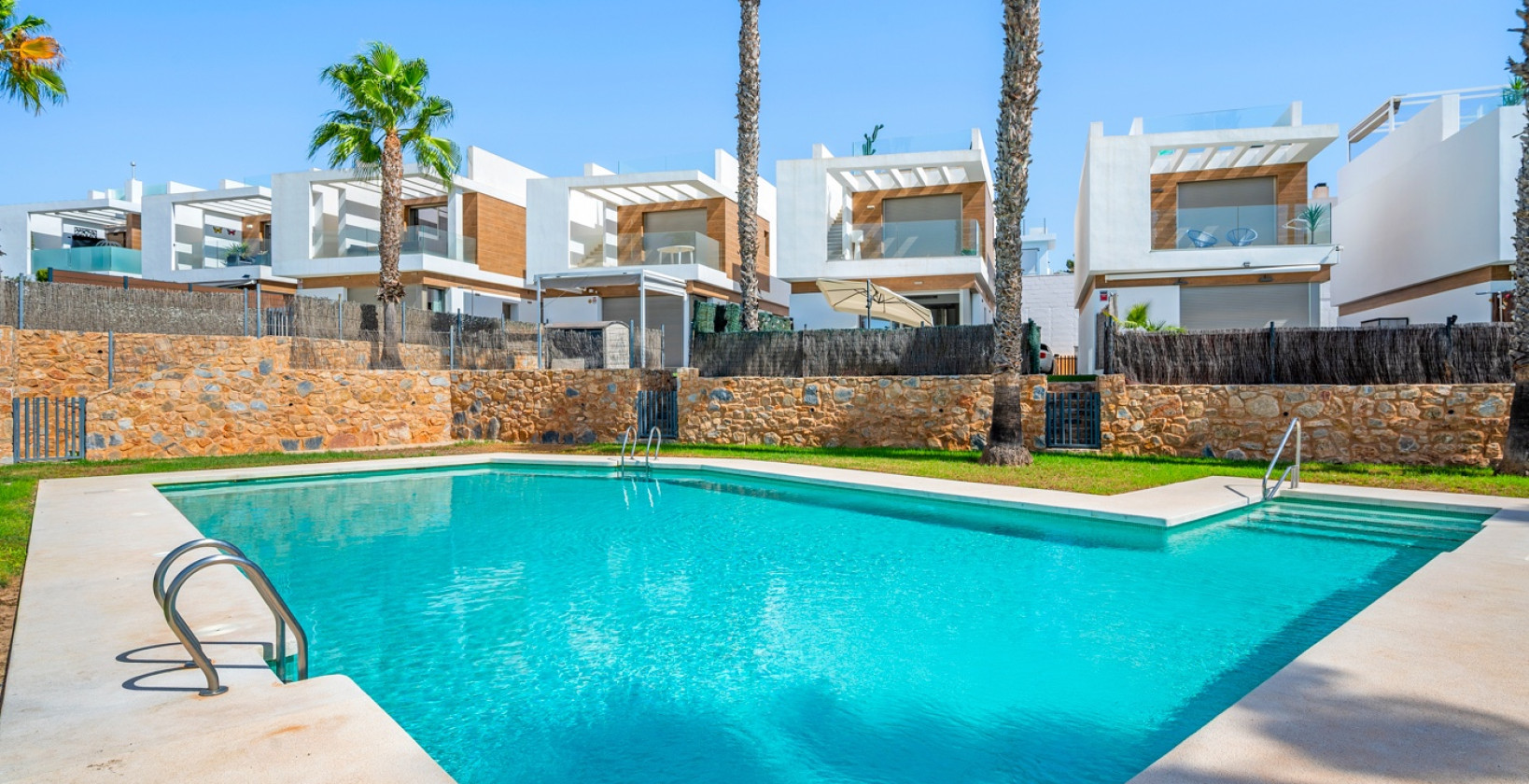 Resale - Villa - Orihuela Costa - Villamartín