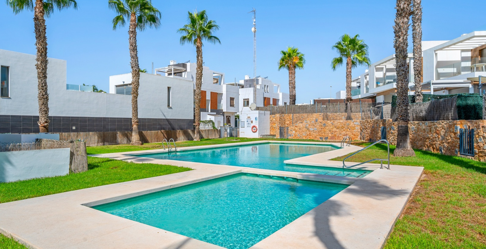 Resale - Villa - Orihuela Costa - Villamartín