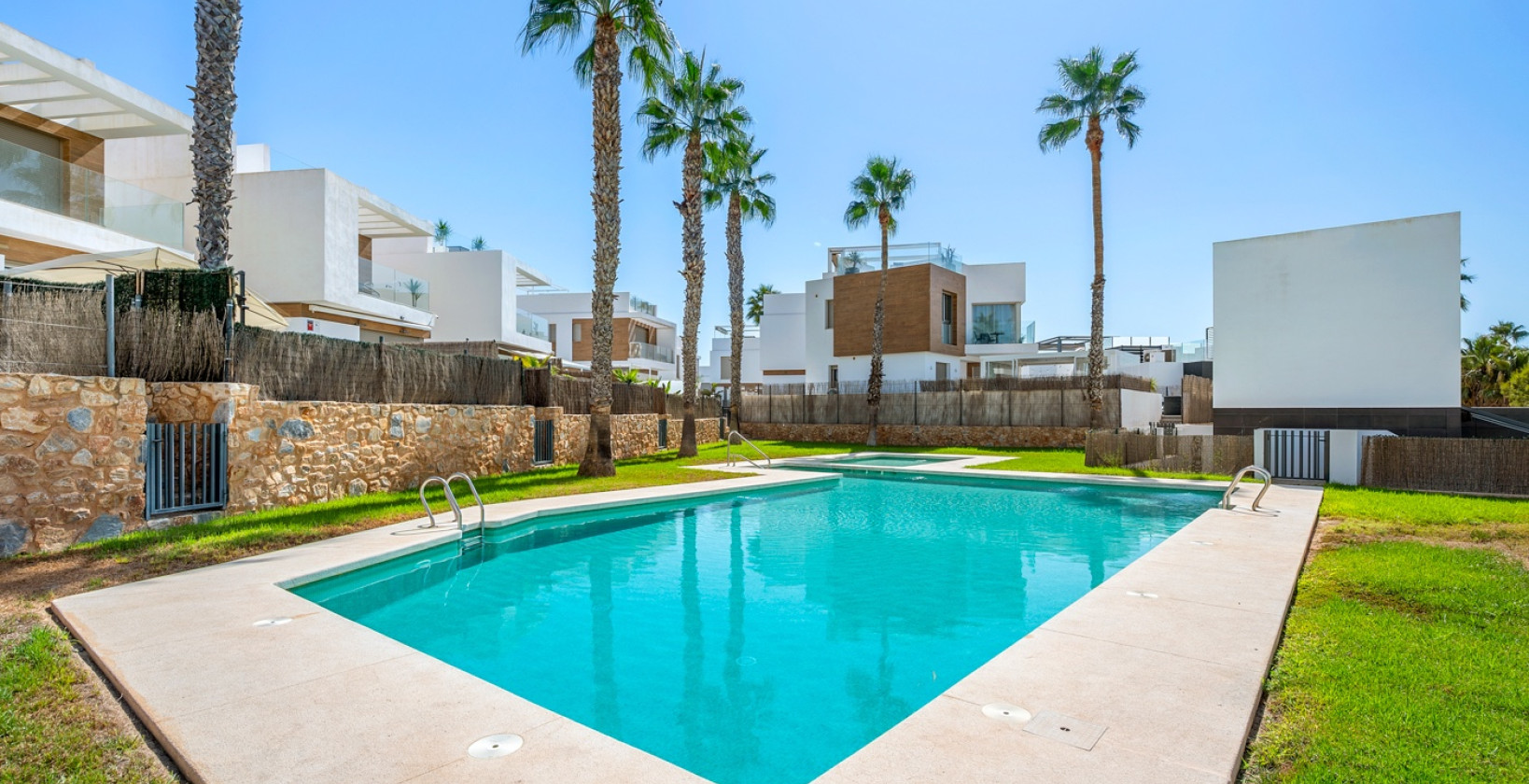 Resale - Villa - Orihuela Costa - Villamartín