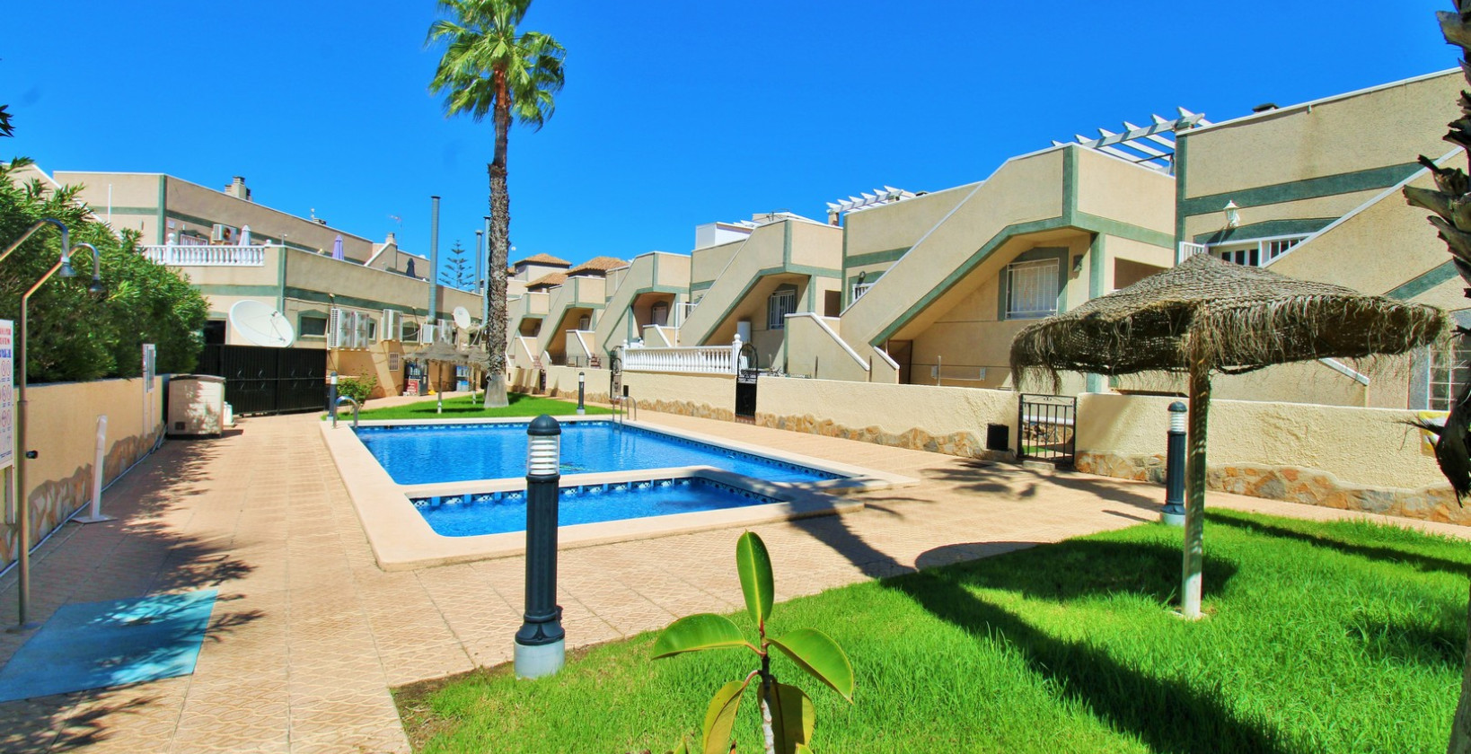 Bruktbolig - Villa - Villamartín - Las Violetas