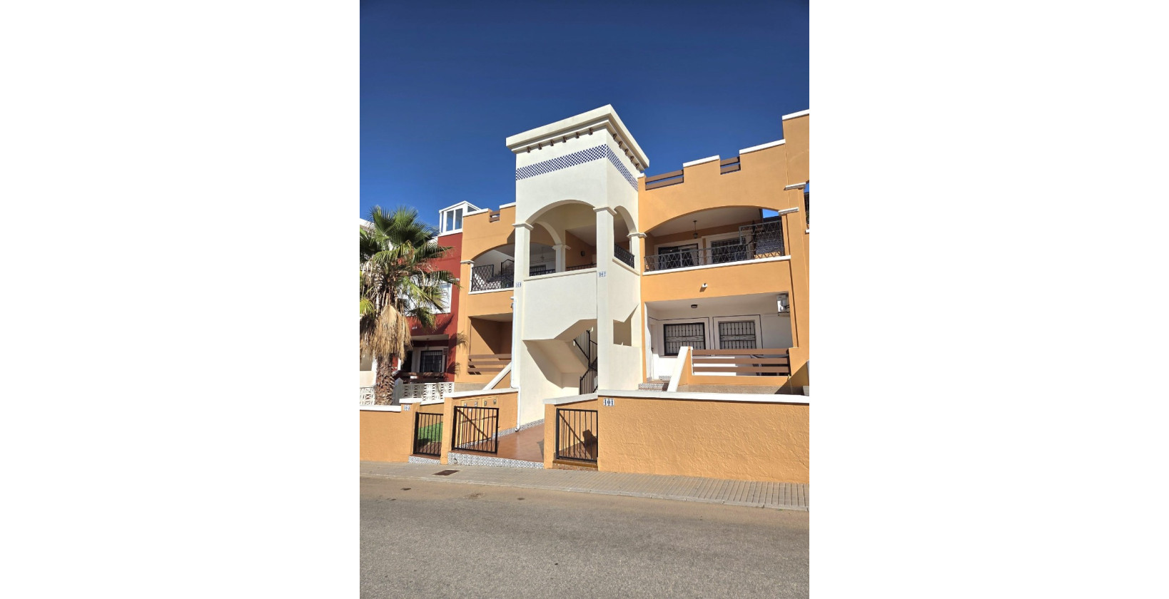 Resale - Apartment / flat - Orihuela Costa - Los Balcones